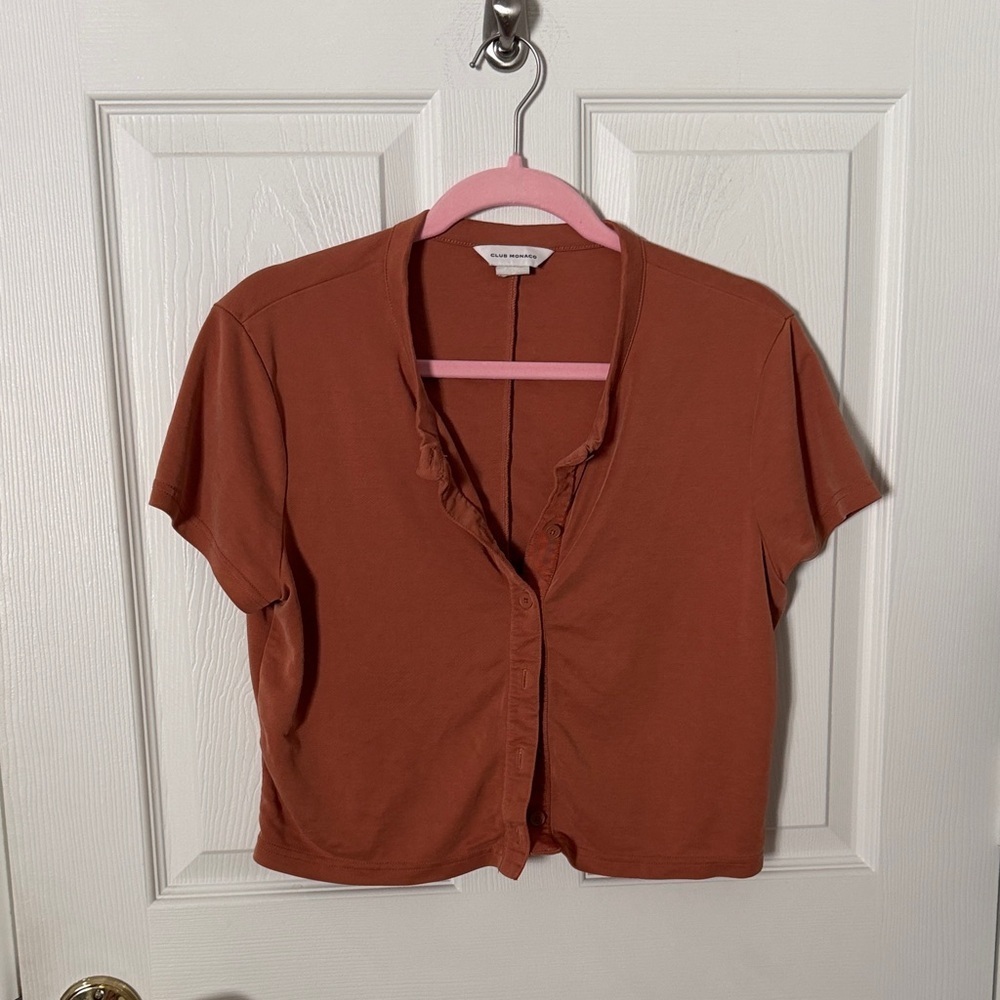Club Monaco Rust Button-Front Short Sleeve Top crop modal size large